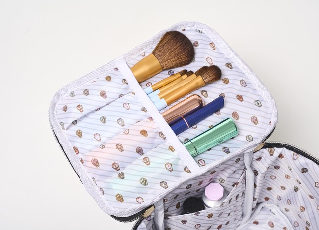 【予約受付開始！ 】ディズニー ツイステッドワンダーランド COLLECTION BOOK のサブ画像16