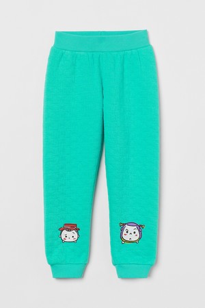 H&Mキッズウェア、ディズニーストアで大人気のぬいぐるみシリーズ「Disney Tsum Tsum（ディズニー ツムツム）」のコレクションアイテムを発売！のサブ画像12_プリントキルティングパンツ¥1,499 ©Disney