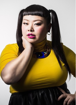 お笑い芸人 渡辺直美さん監修「UniBEARsity」第1弾！「ペパロニ」ぬいぐるみとオリジナルコスチュームを10月23日（土）より発売のサブ画像2