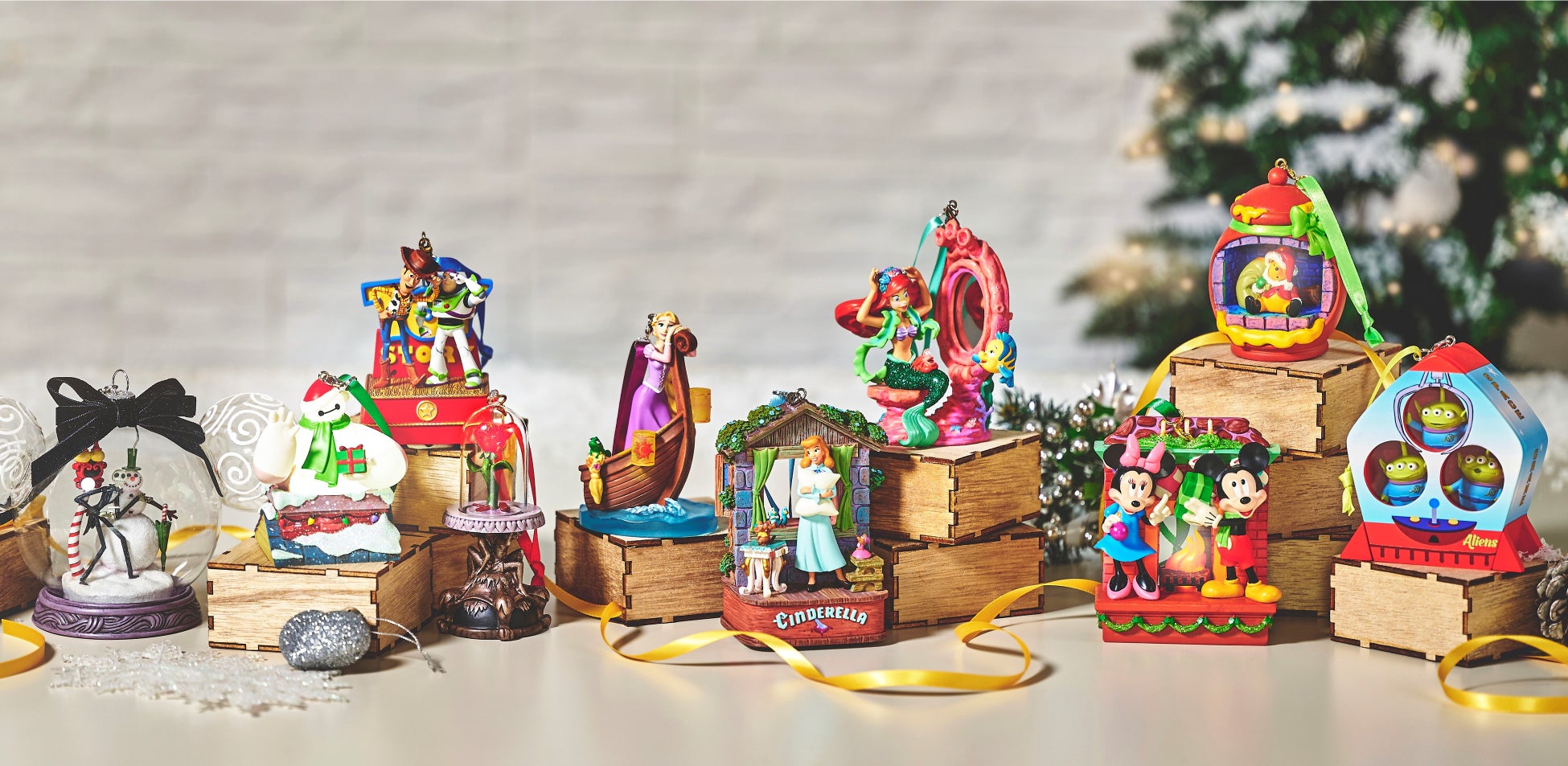 ディズニーストア30周年のメモリアルなクリスマス！デコレーションアイテムやギフトにぴったりの雑貨・お菓子などを11月1日（火）より順次発売のサブ画像3_© Disney © Disney／Pixar © Disney. Based on the “Winnie the Pooh” works by A.A. Milne and E.H. Shepard.