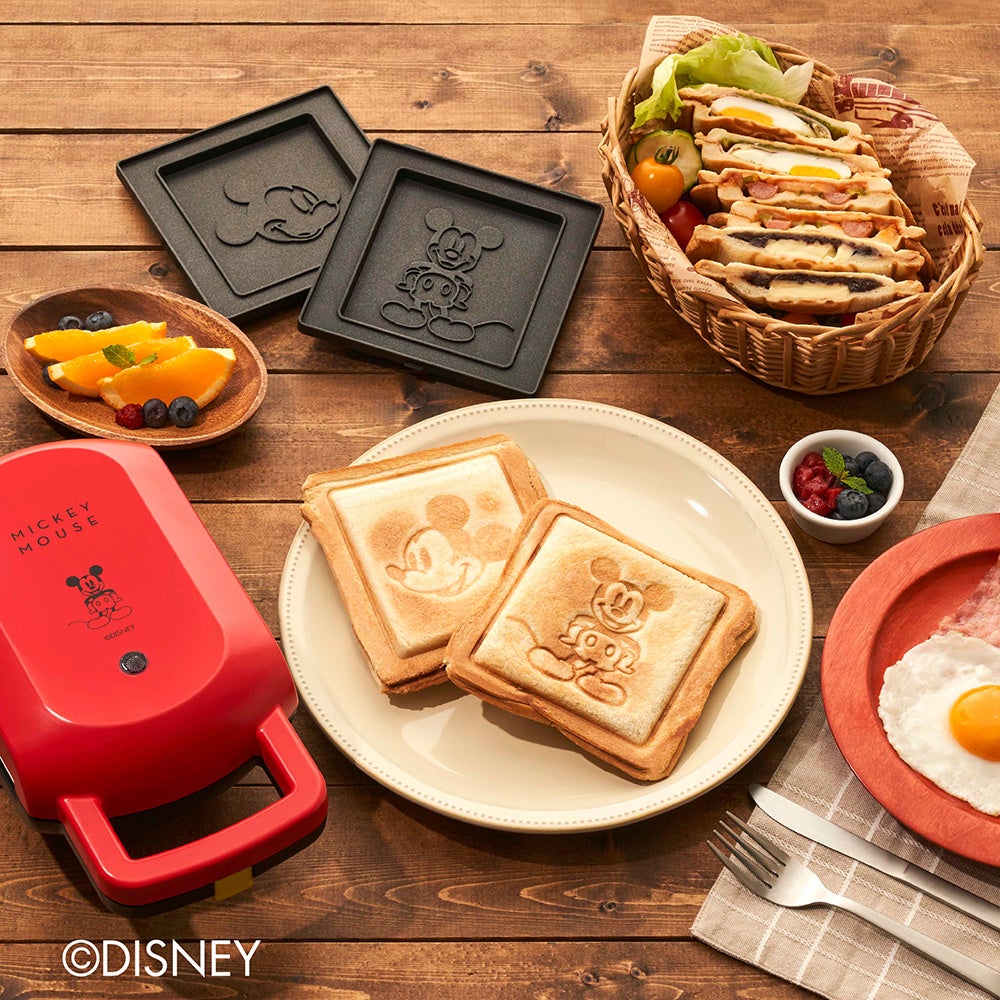 ミッキーマウス、くまのプーさんのホットサンドを焼ける「ディズニーシリーズ　ホットサンドメーカー」11月上旬に発売のサブ画像1