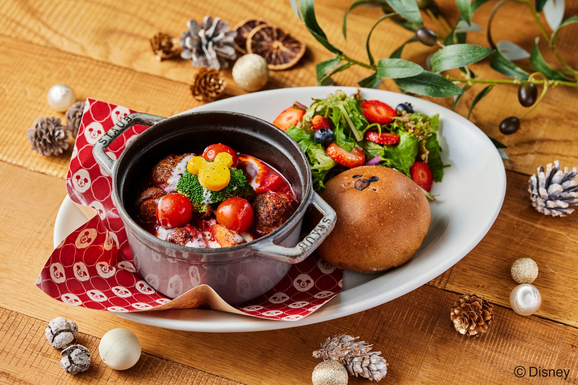 カフェ＆ギフトショップ「Disney HARVEST MARKET By CAFE COMPANY」渋谷ヒカリエ店にて、クリスマスを彩るスペシャルメニューと限定グッズを販売！のサブ画像4