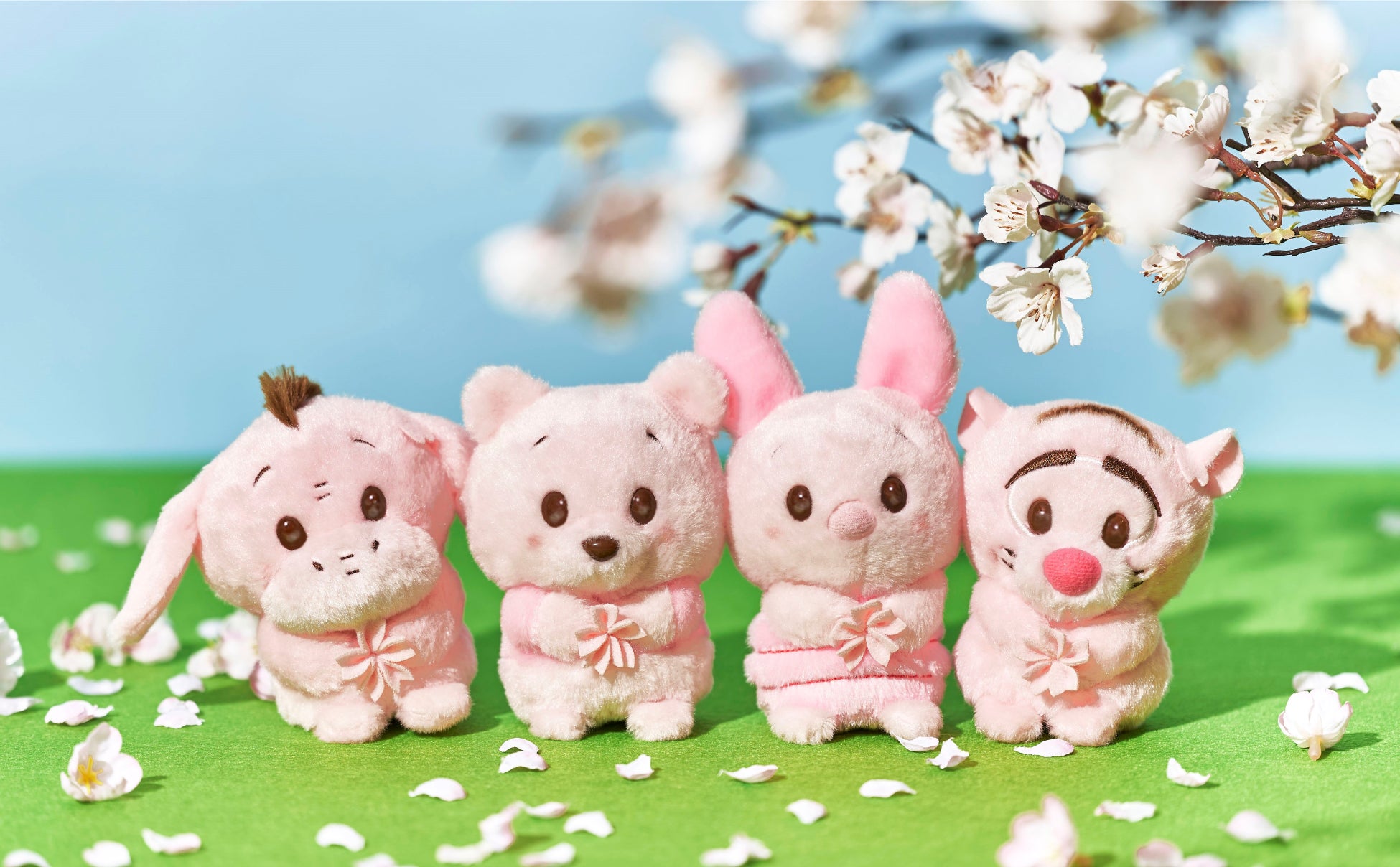 春を先取り！桜の下でティーパーティーを楽しむプーさんたちがテーマのコレクションが登場！毎年大人気の桜をモチーフにしたアイテムをディズニーストアにて1月20日（金）より順次発売のサブ画像4_© Disney. Based on the “Winnie the Pooh” works by A.A. Milne and E.H. Shepard.