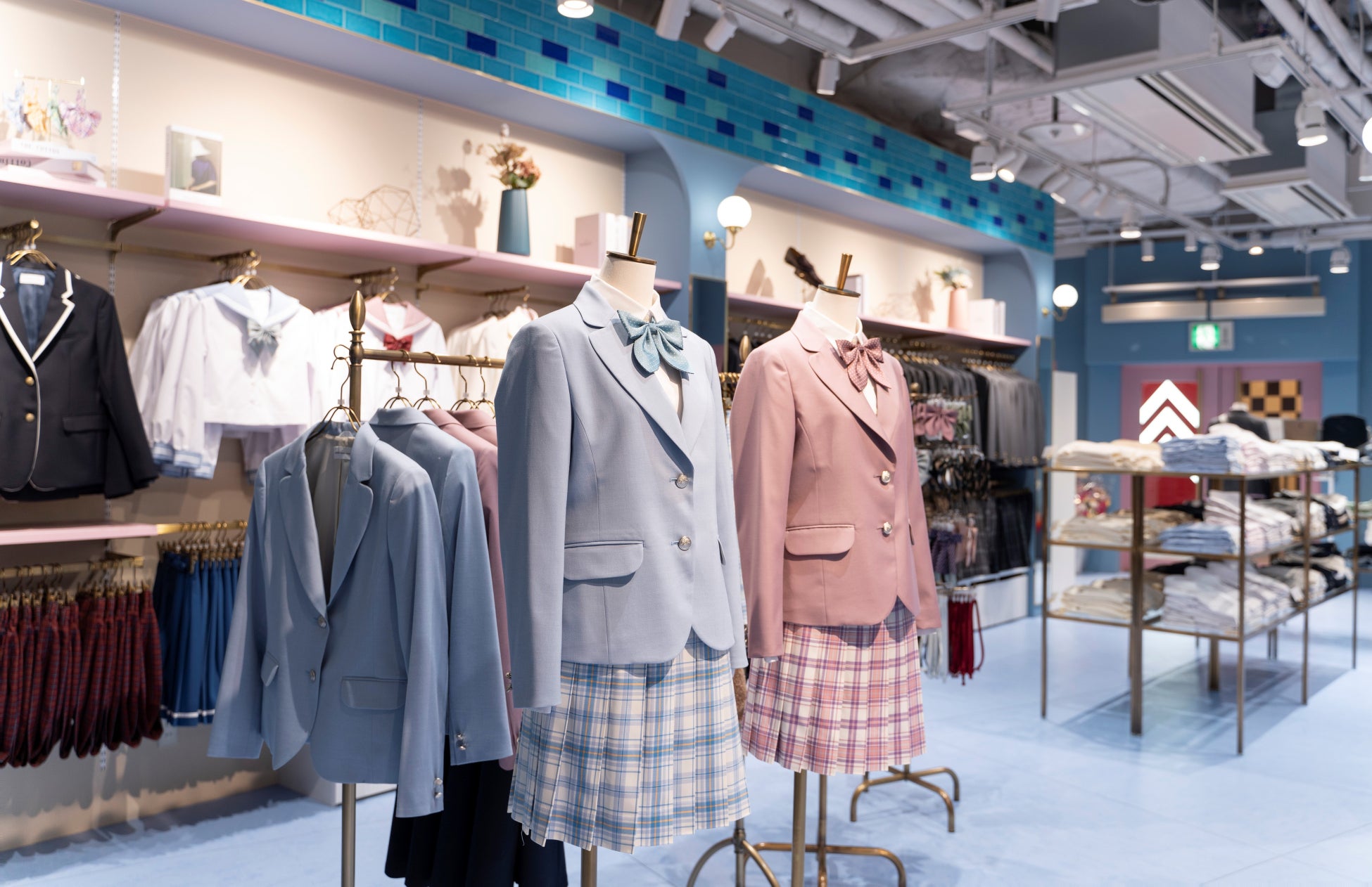 「制服でテーマパークをもっと楽しく」をかなえるセレクト制服専門店「カンコーショップイクスピアリ」オープン！～オープン記念キャンペーンで2/12までレンタル半額～のサブ画像1