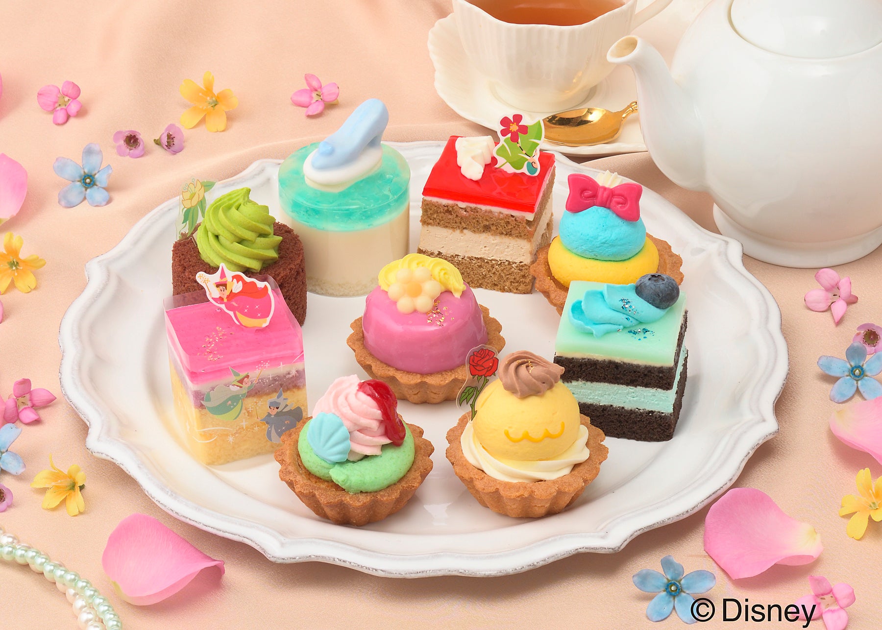 【銀座コージーコーナー】憧れのディズニープリンセスをプチケーキにデザイン♪　＜ディズニープリンセス＞コレクションが登場！のサブ画像1
