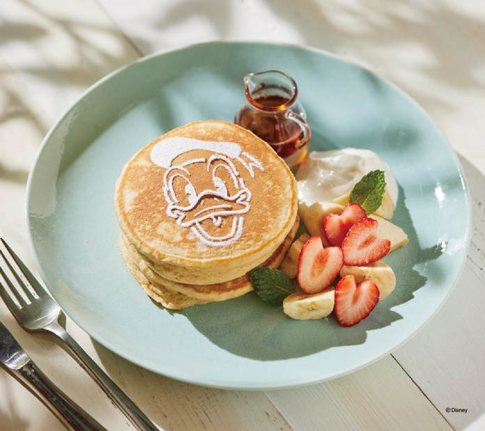 海沿いのロケーションで楽しむ、横浜赤レンガ倉庫の“朝の過ごし方”が充実　「Disney HARVEST MARKET By CAFE COMPANY」ドナルドイメージの限定モーニングメニュー販売決定!のメイン画像