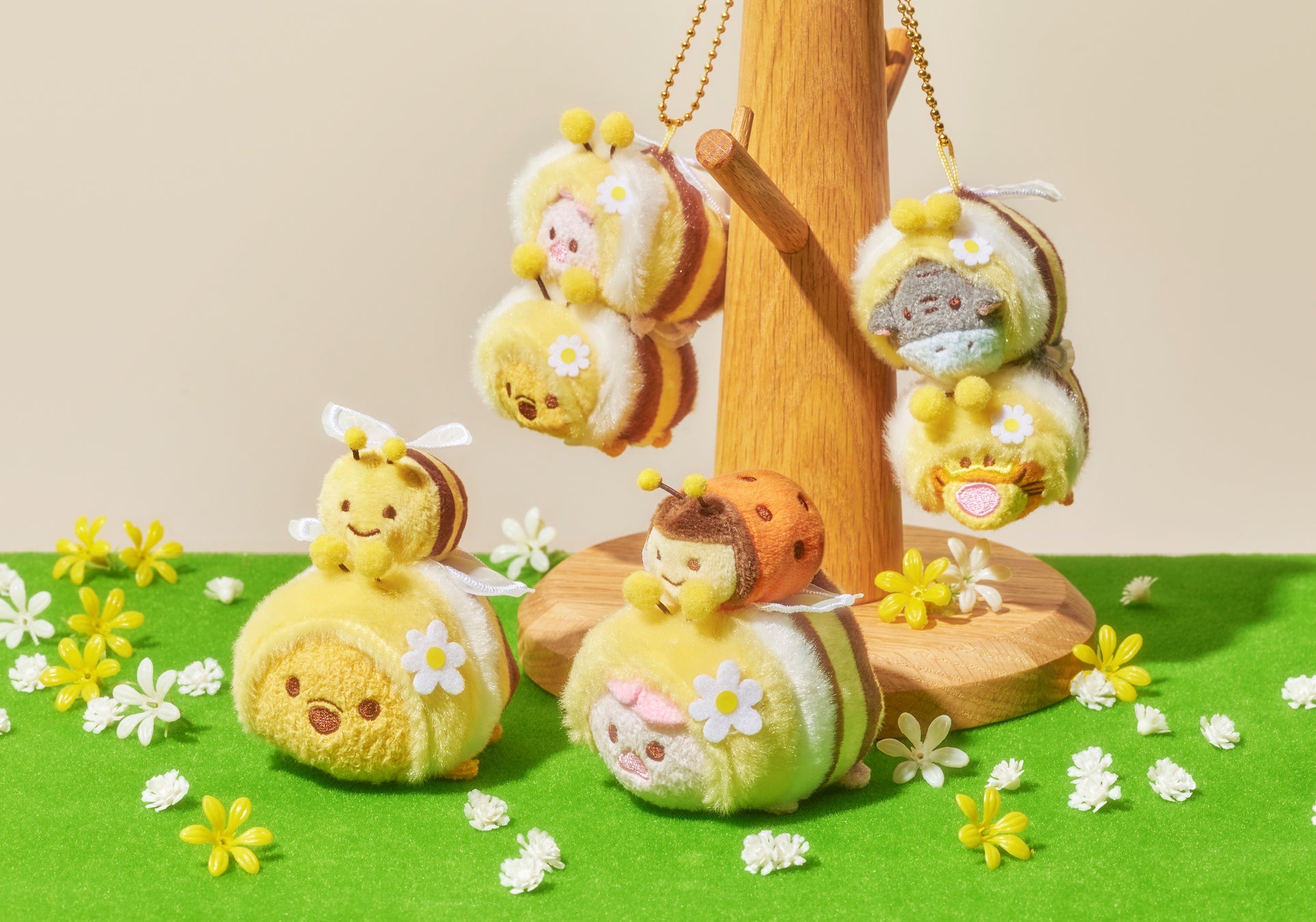 8月3日は「はちみつの日」！ 大人気のミツバチをモチーフにした10種類以上のプーさんたちのぬいぐるみコレクションが登場！ ディズニーストアで7月25日（火）より順次発売のサブ画像3_①　© Disney. Based on the “Winnie the Pooh” works by A.A. Milne and E.H. Shepard.