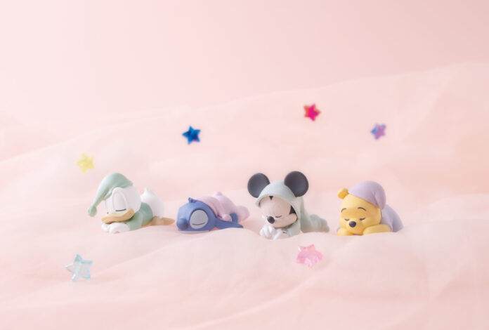 ＼ キャラクターたちがウトウト… ／ガシャポン®新シリーズ「まだねむたい」からディズニーフレンズ登場！『“ディズニーキャラクター”まだねむたい』のメイン画像