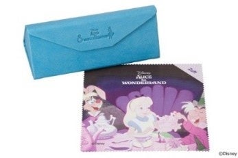 Zoffディズニーコレクション10周年記念 ファンと創る 夢のディズニーデザインメガネ「Disney Collection created by Zoff “＆YOU”」のサブ画像19_付属品：アリスモデル専用オリジナルデザインのメガネ拭きと、持ち運びに便利な折りたたみ式ケース