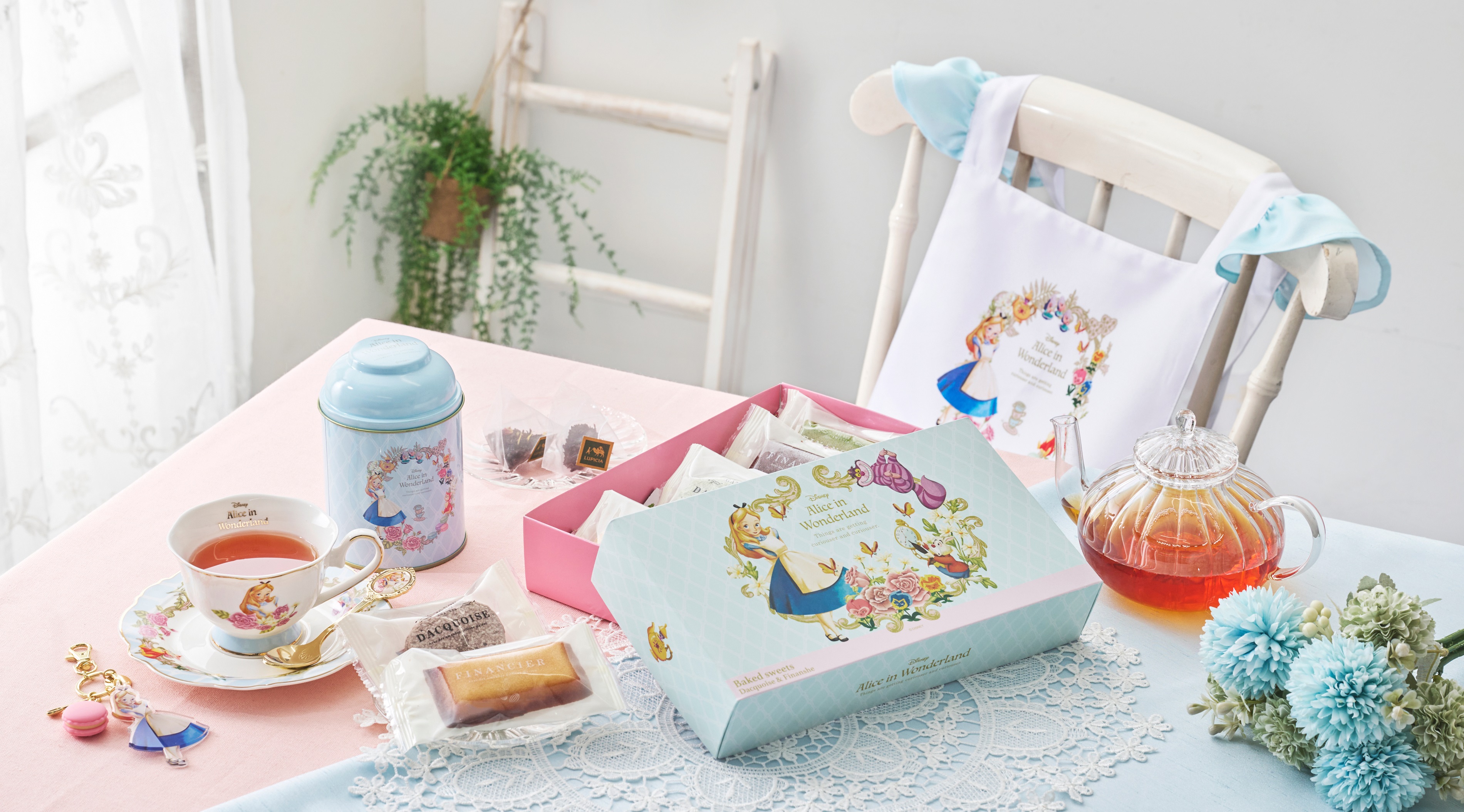 『ふしぎの国のアリス』の心華やぐティーパーティーへようこそ 新コレクション「ALICE SWEET GARDEN」をディズニーストアで5月3日（金）より順次発売！のサブ画像1_© Disney
