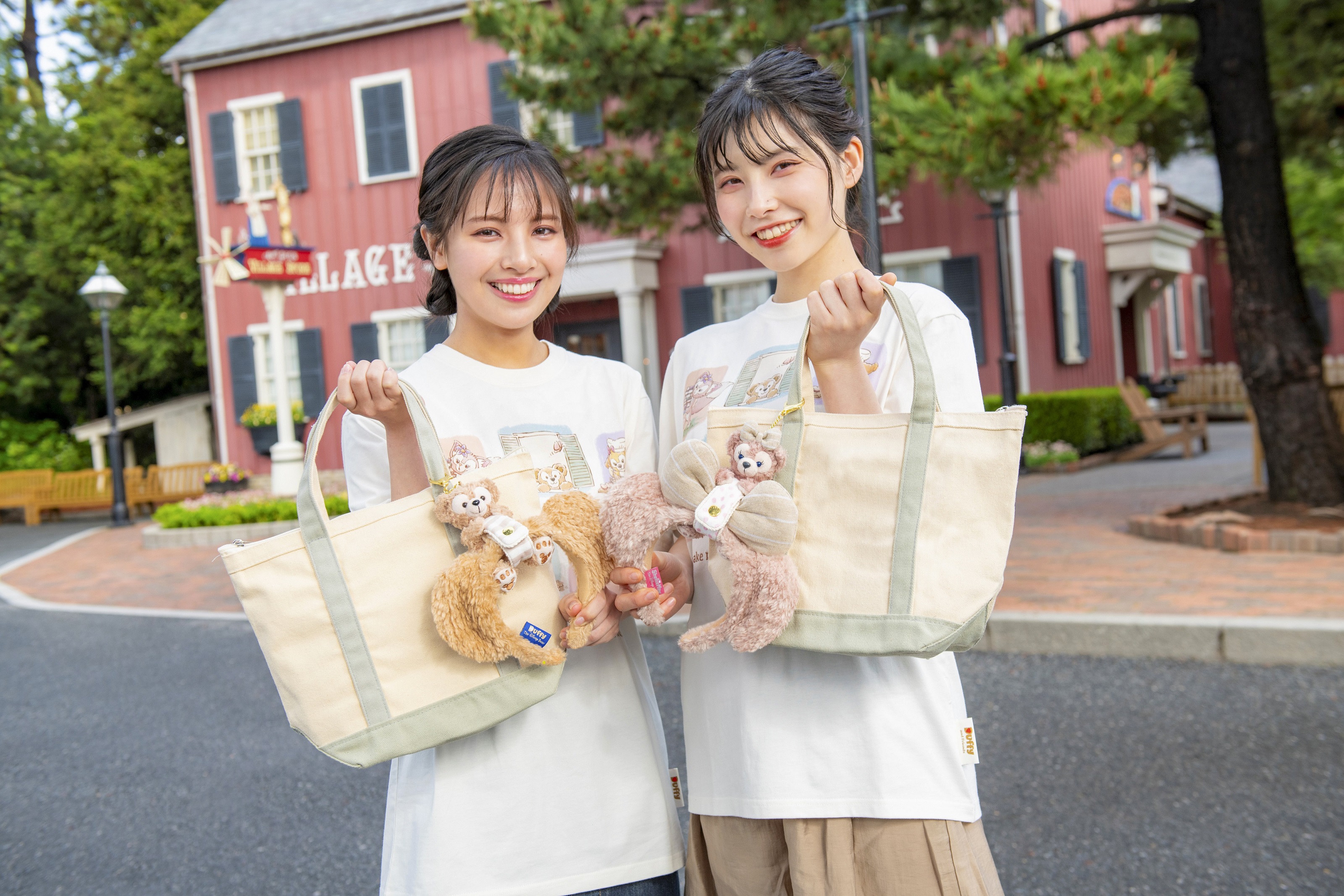 ダッフィー＆フレンズの「ウェア・スマイルズ・グロウ」グッズやスーベニア付きメニューなどが7月1日（月）に新登場！のサブ画像4_©Disney