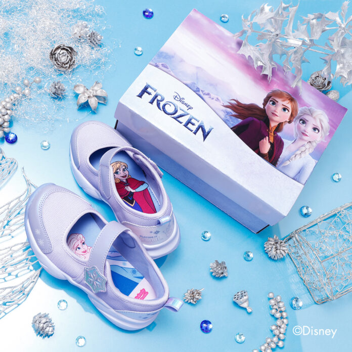 フェミニンなデザインのシューズでキャラクターたちとお出かけ！雪の世界をモチーフにしたキラキラ輝くキッズスニーカーが登場　HAWKINS『アナと雪の女王』スペシャルモデルのメイン画像