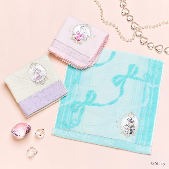 服飾雑貨メーカー川辺株式会社　「ジルスチュアート」から「ディズニープリンセス」デザインのキラキラスウィートなタオルハンカチ 新発売！のメイン画像