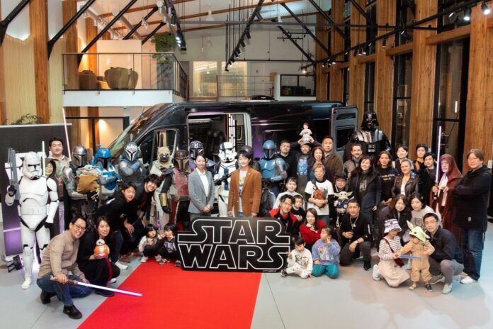 【コスチュームファンが大集結！】世界限定5台に多数のエントリー殺到中！映画「スター・ウォーズ」シリーズ公式ライセンスキャンピングカー発売記念『EURO-TOY STAR NIGHT』イベントレポートのメイン画像